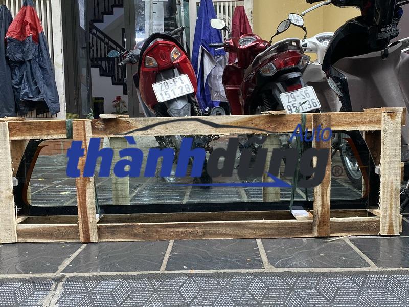 KÍNH CABIN XE ISUZU DMAX