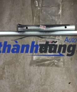 THAY RAY TRƯỢT KÍNH TOYOTA CAMRY 2006