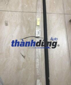 NẸP CHÂN KÍNH NGOÀI TRƯỚC FORD FOCUS 2006