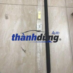 NẸP CHÂN KÍNH NGOÀI TRƯỚC FORD FOCUS 2006