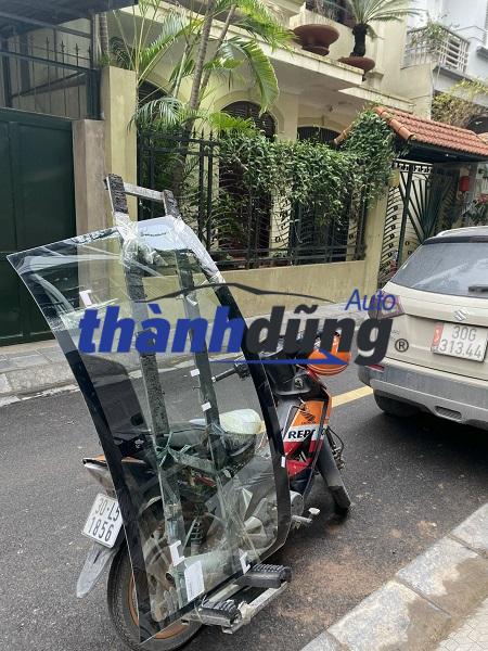 KÍNH CHẮN GIÓ TRƯỚC XE SUZUKI VITARA 2014