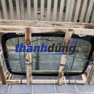 KÍNH CHẮN GIÓ SAU XE KIA RIO 2012