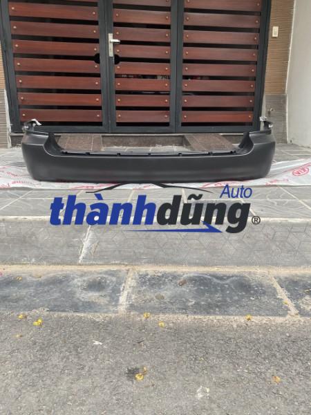 CẢN SAU KIA CARNIVAL 2005