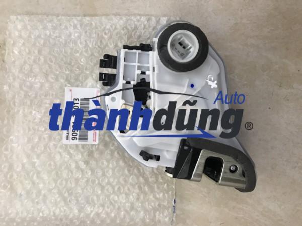 Ổ NGẬM KHÓA CỬA SAU TOYOTA HILUX 2012