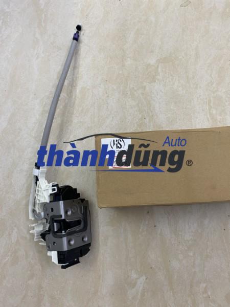 Ổ NGẬM KHÓA CỬA MERCEDES C200 2008-2014