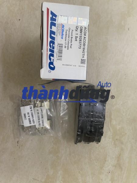 MÁ PHANH TRƯỚC XE CHEVROLET COLORADO