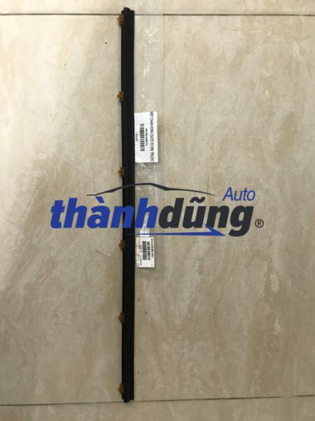 NẸP CHÂN KÍNH NGOÀI XE TOYOTA ZACE 2005