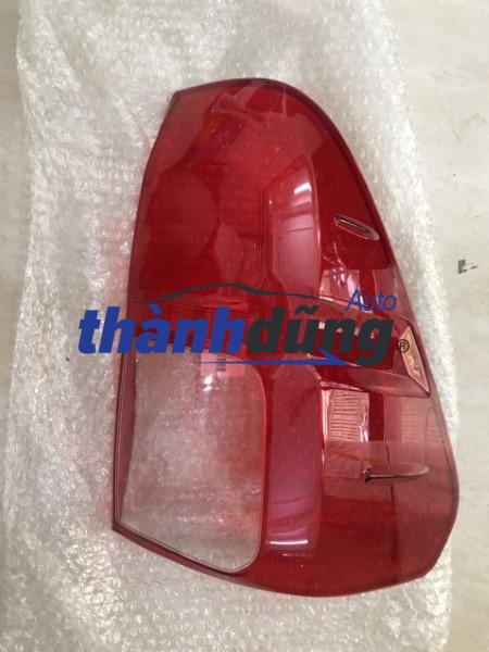ỐP MẶT ĐÈN HẬU TOYOTA HILUX | 815500K260
