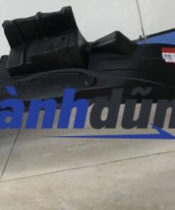 chắn bùn tai xe toyota rush