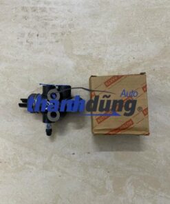 CHIA DẦU PHANH TOYOTA HIACE 2005