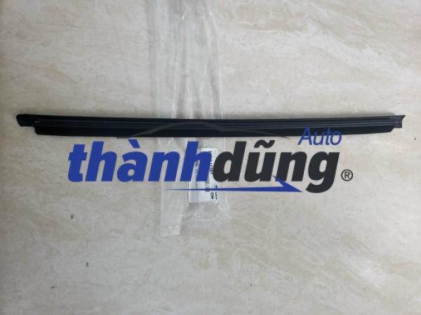 NẸP CHÂN KÍNH NGOÀI HYUNDAI GETZ 2006 | 832101C001