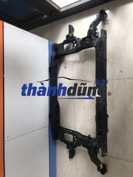 khung xương két nước hyundai santafe 2018