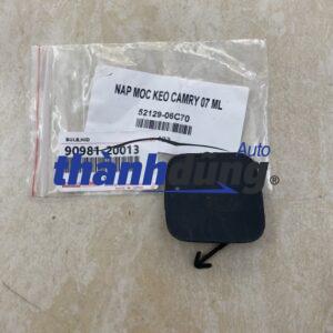 nắp móc kéo xe toyota camry 2007