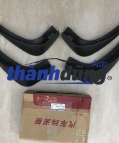 chắn bùn bánh nissan livina 2007