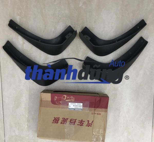 chắn bùn bánh nissan livina 2007