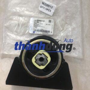 chân máy trước daewoo mangus 2.0