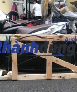 kính cốp hậu xe hyundai santafe