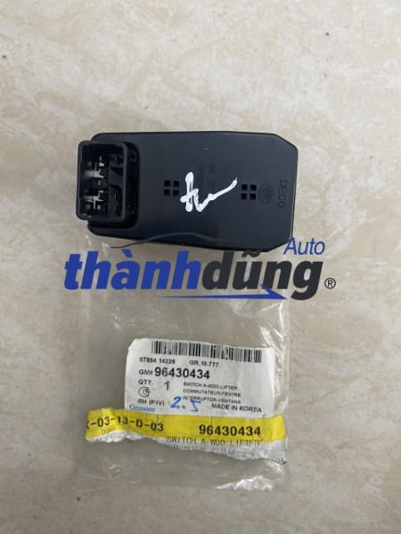 công tắc nâng kính trước phụ daweoo magnus