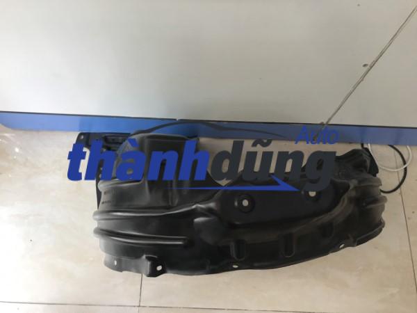 chắn bùn lòng dè trước trái mitsubishi attrage