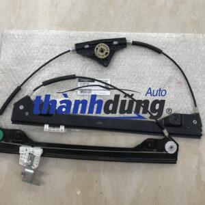 compa lên kính trước phải nissan teana