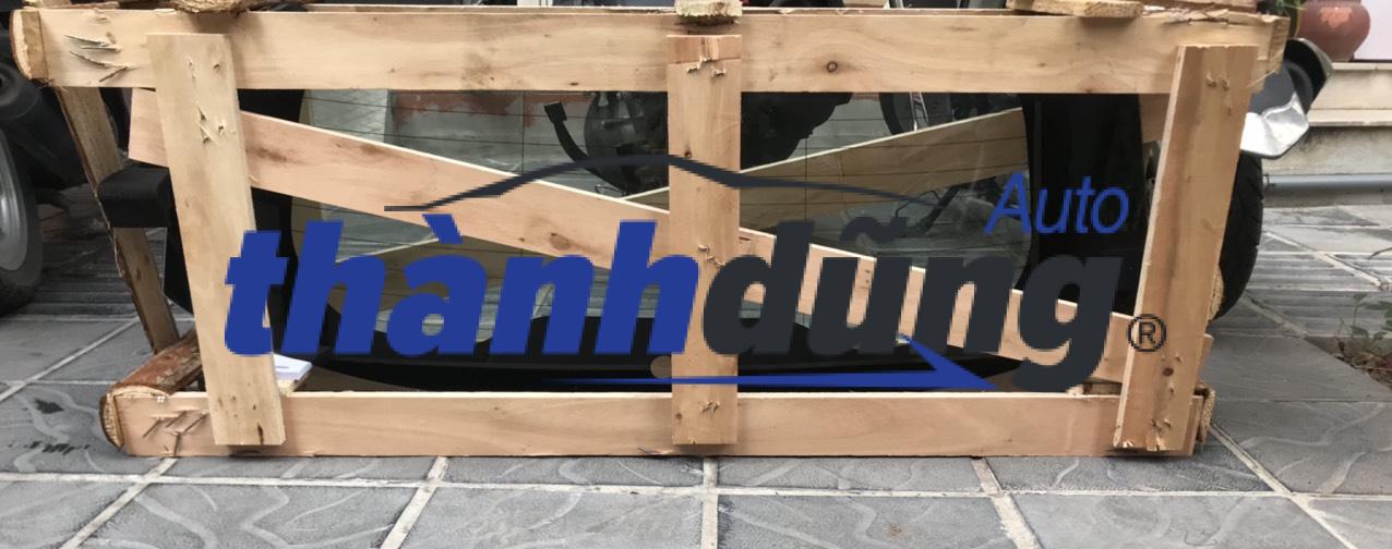 kính chắn gió sau ford ecosport