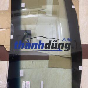 kính chắn gió trước chevrolet trailblazer 2019