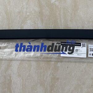 nẹp chân kính chắn gió trước phải kia sorento 2009