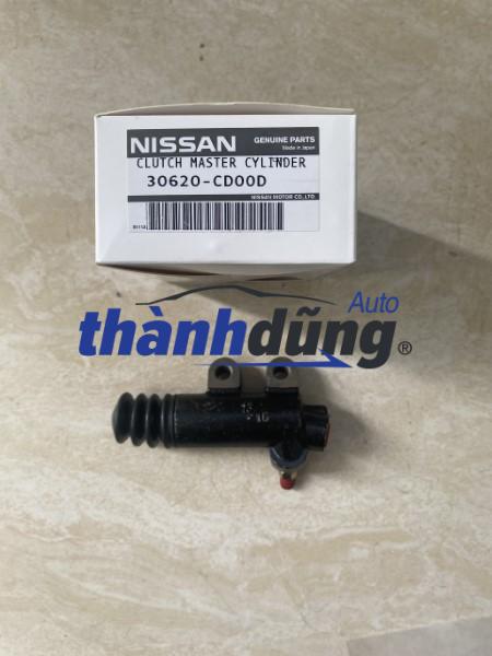 heo côn dưới nissan navara