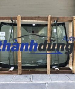 kính chắn gió trước ford everest 2015