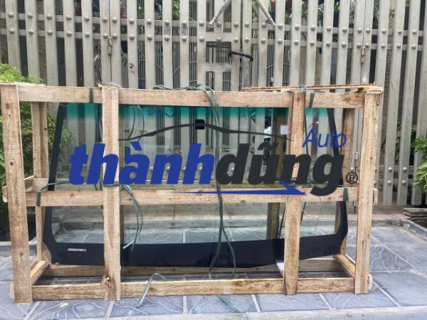 kính chắn gió xe toyota veloz 2022