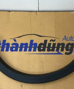 ốp hông bánh sau phụ ford ranger 2023