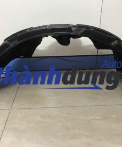 lòng dè chắn bùn bên phải xe nissan navara