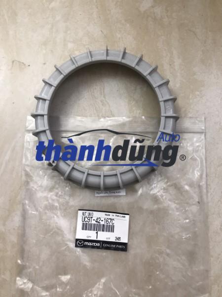 nắp vặn cụm bơm dầu mazda bt50 2015