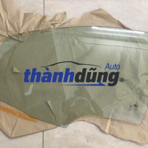 kính cánh cửa trước ford fiesta 2014