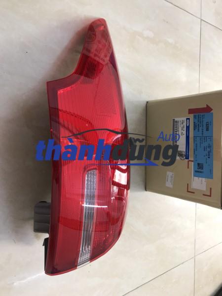 đèn hậu trái ford focus 2018