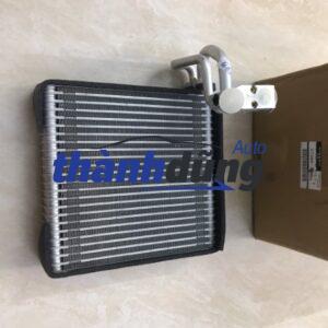 dàn lạnh trong xe nissan almera 2021