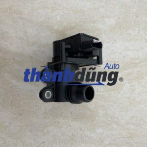 van chia nước nóng mercedes glc350 2024