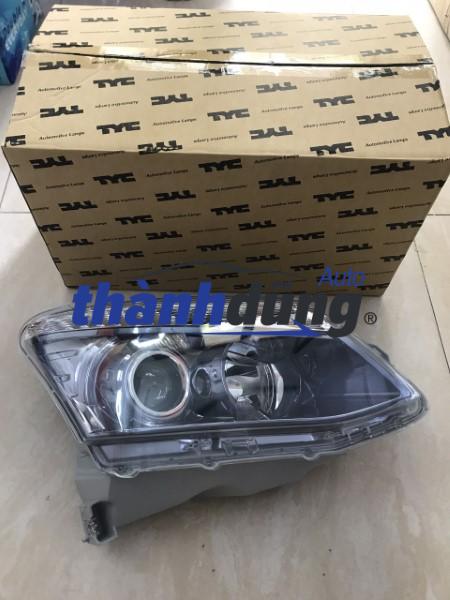 đèn pha phải isuzu dmax 2013