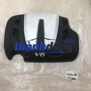 nắp che động cơ hyundai santafe 2010 | 292403c240