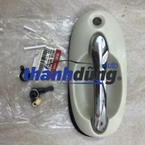 tay mở cửa ngoài phụ kia carnival 2002