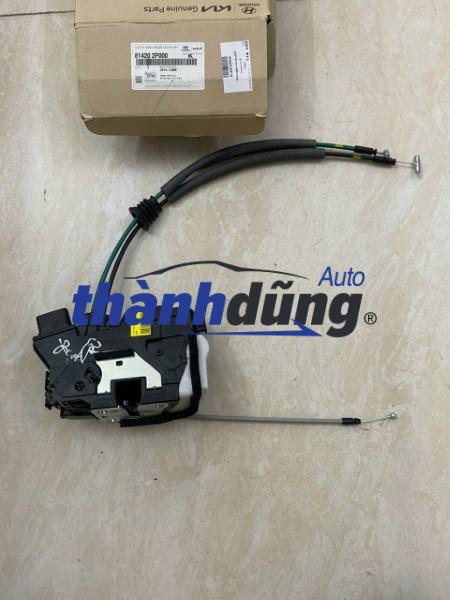 Ổ NGẬM KHÓA CỬA SAU XE KIA SORENTO 2012 | 814202P000