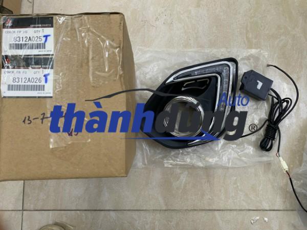 ỐP ĐÈN GẦM PHẢI MITSUBISHI OUTLANDER | 8312A025