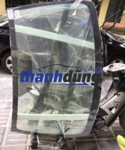 kính chắn gió xe toyota altis 2013