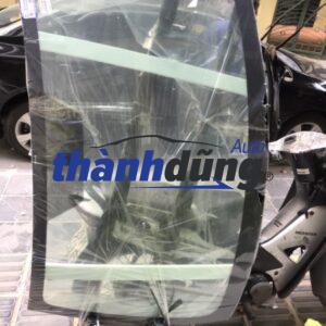 kính chắn gió xe toyota altis 2013