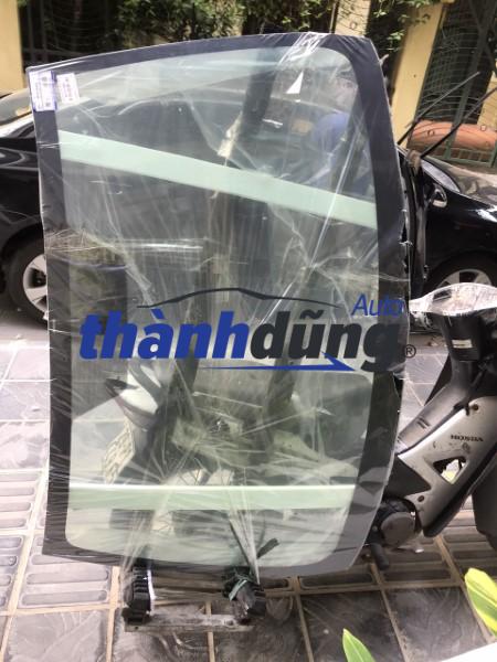kính chắn gió xe toyota altis 2013