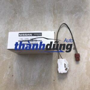 cảm biến báo dầu xe nissan navara 2009