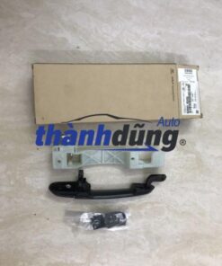 tay mở cửa ngoài phải hyundai verna 2007