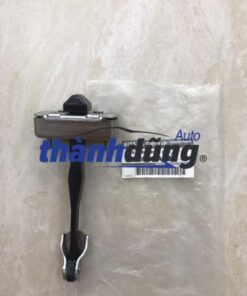 hạn chế cánh cửa sau nissan pathfinder