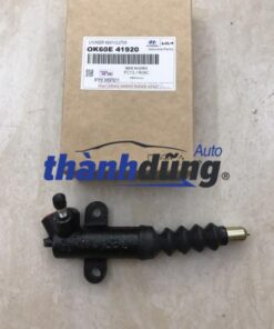 Alternative view of TỔNG CÔN DƯỚI KIA K165 | 0K60E41920