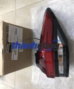đèn hậu phụ toyota innova cross | 81550vt050